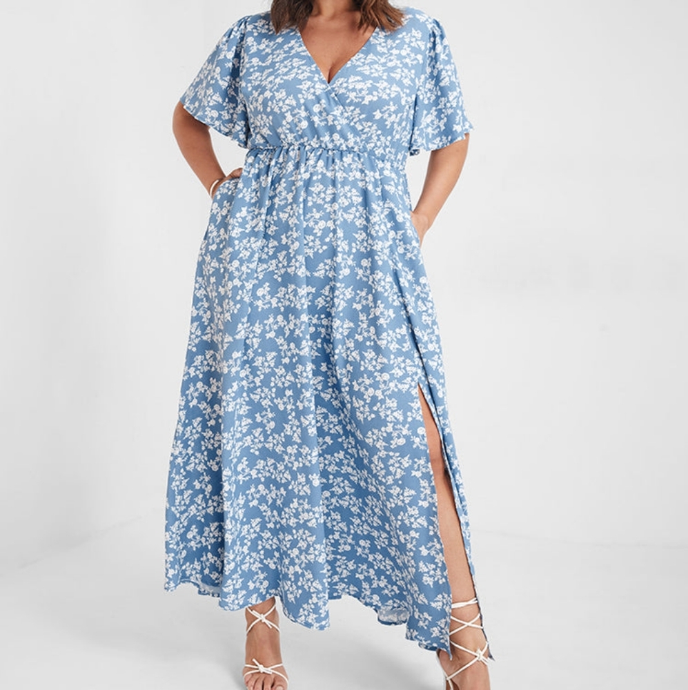 FINAL DISCOUNT. BLOOMCHIC  Flutter Sleeve Dress Size 22